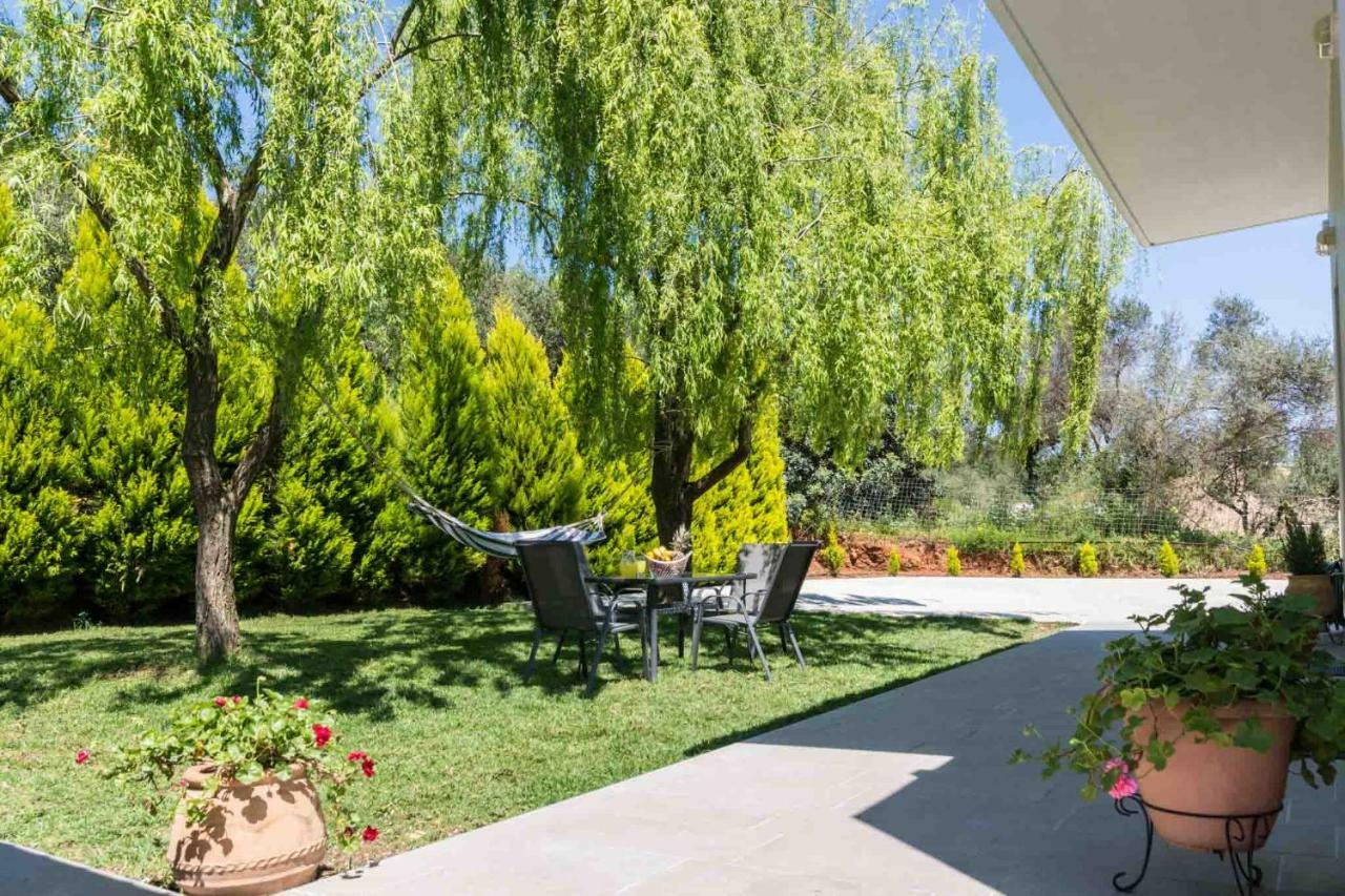 Appartement Liofyto House Private Garden à Platanés Extérieur photo